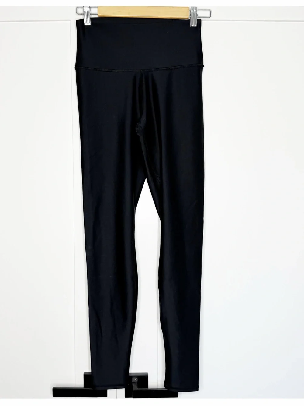 Alo high waist air lift leggings medium black full length 28” athletic yoga